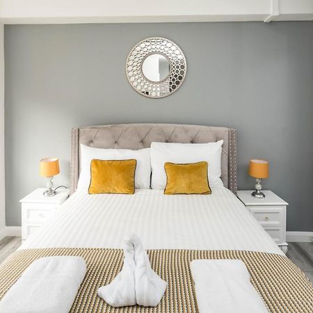 New Sleek & Modern Studio In The Heart Of Chelsea Лондон Екстериор снимка