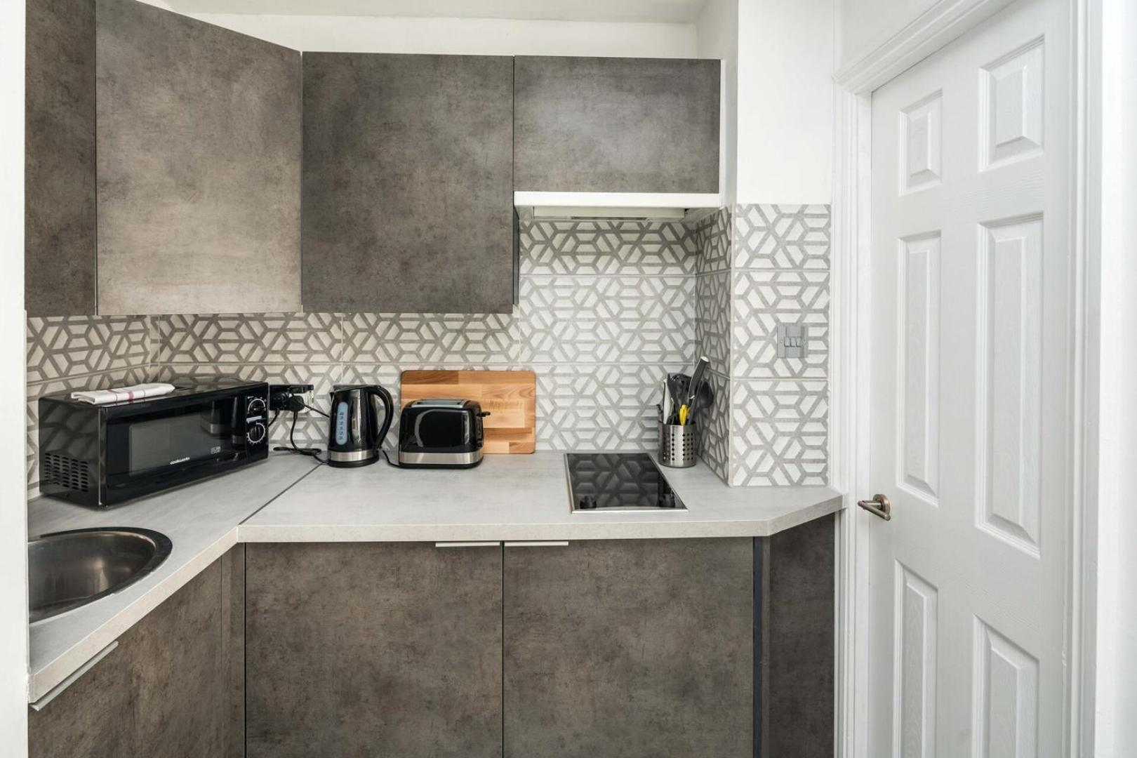New Sleek & Modern Studio In The Heart Of Chelsea Лондон Екстериор снимка