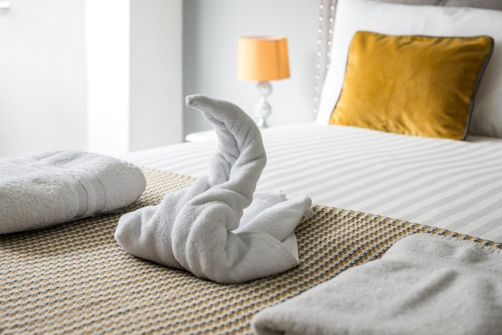New Sleek & Modern Studio In The Heart Of Chelsea Лондон Екстериор снимка
